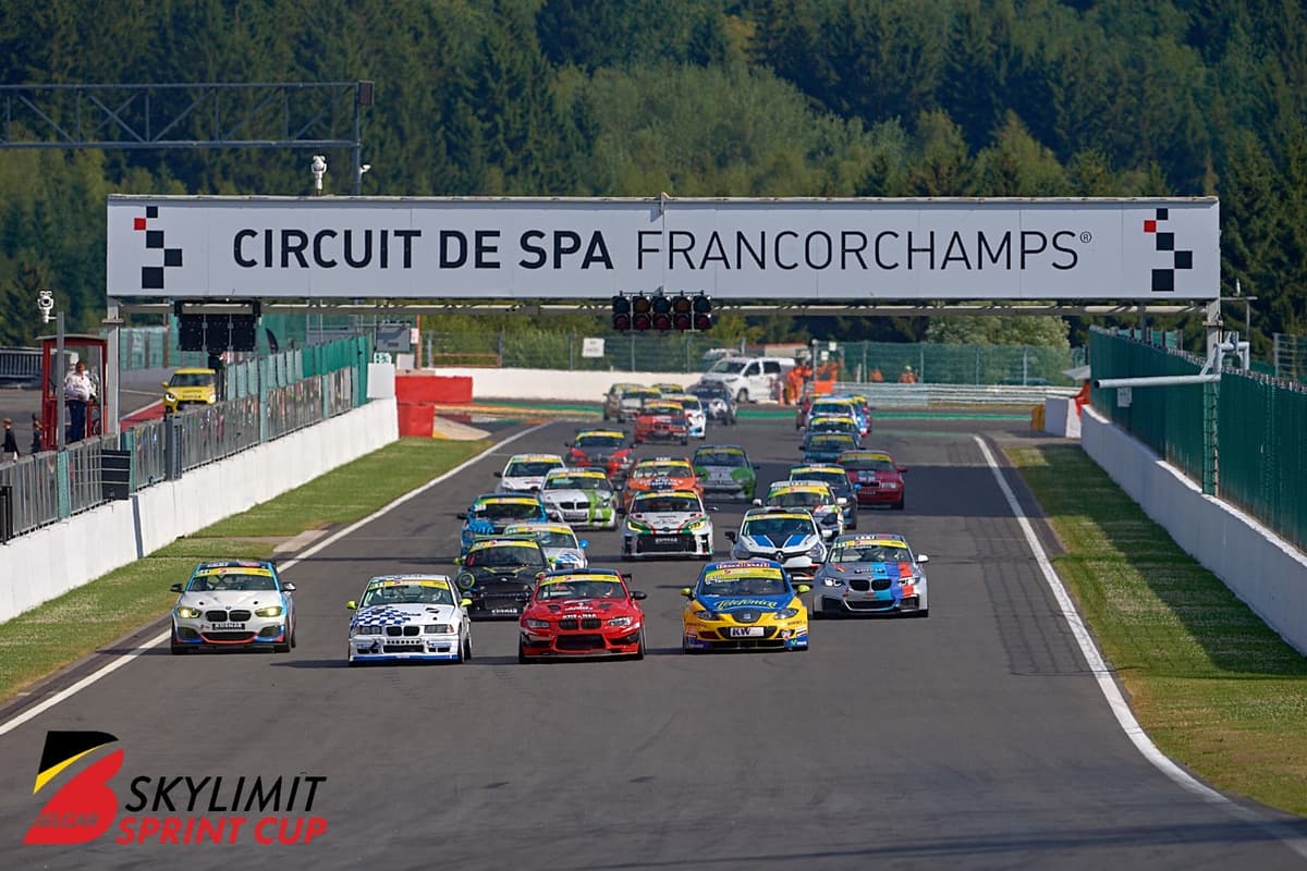 Start van de Belcar Skylimit Sprint Cup op Circuit de Spa-Francorchamps
