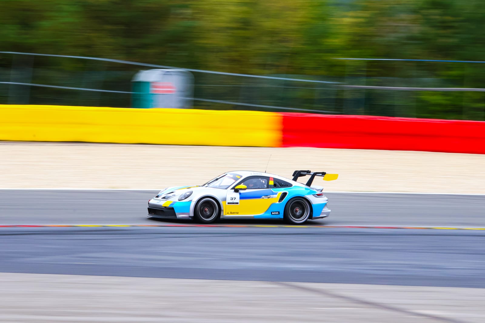 Zelf Met Een Race Porsche Rijden Op Circuit