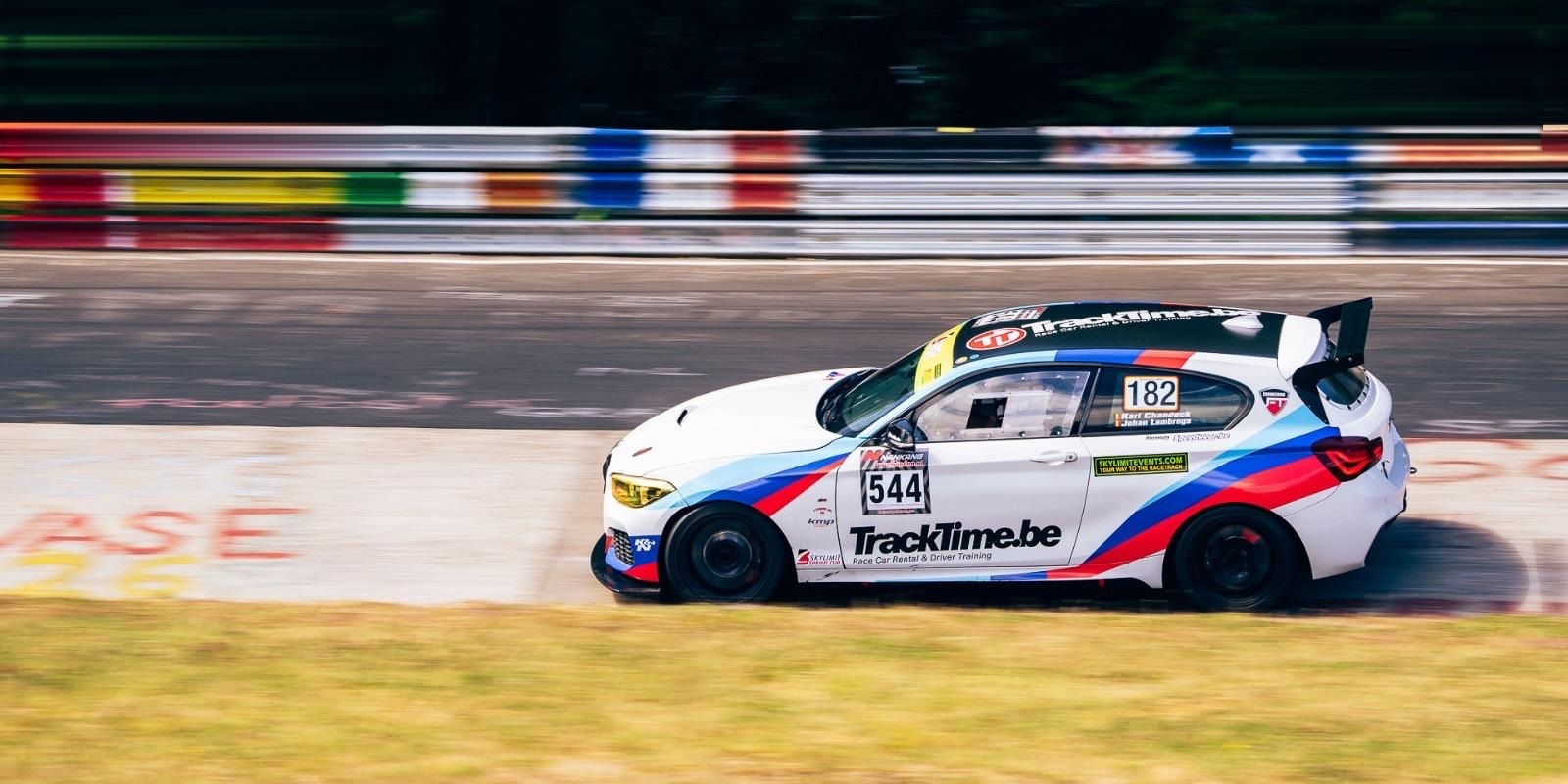 Raceauto huren op de Nürburgring — BMW raceauto van TrackTime op de Nordschleife